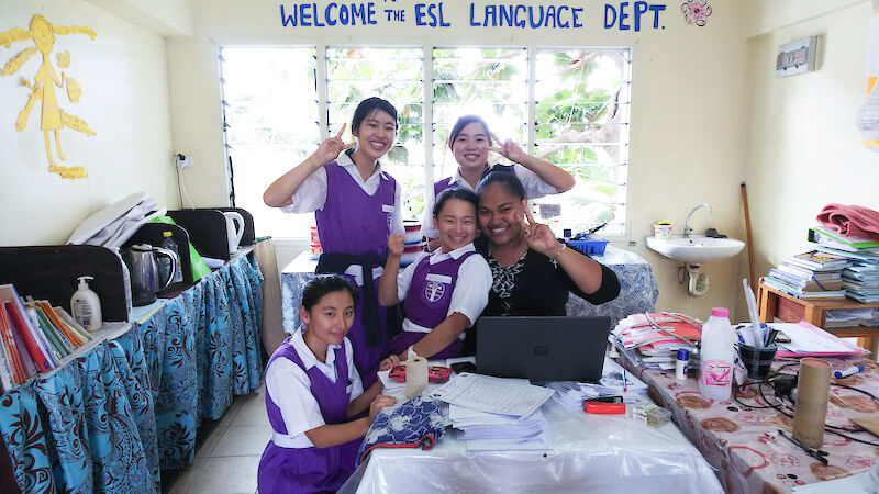 引きこもりの高校生女子こそフィジー留学へ。南国での高校留学ってどんな感じ?