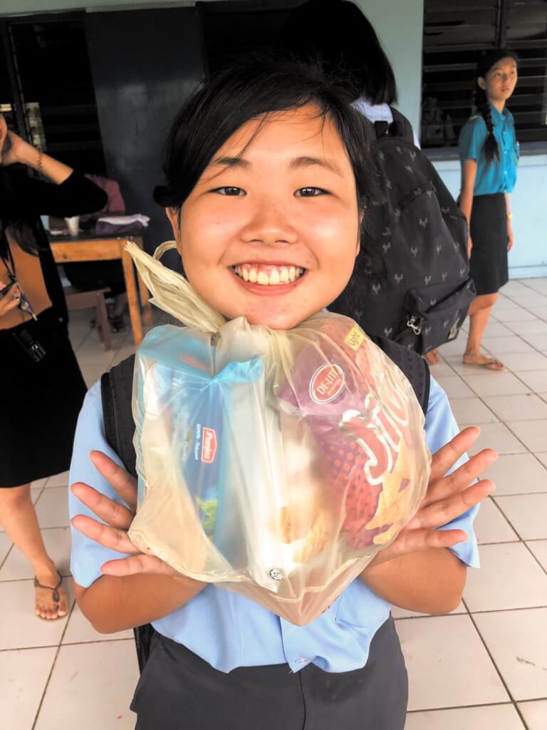 1学期の皆勤賞・EOP賞の表彰をしました!